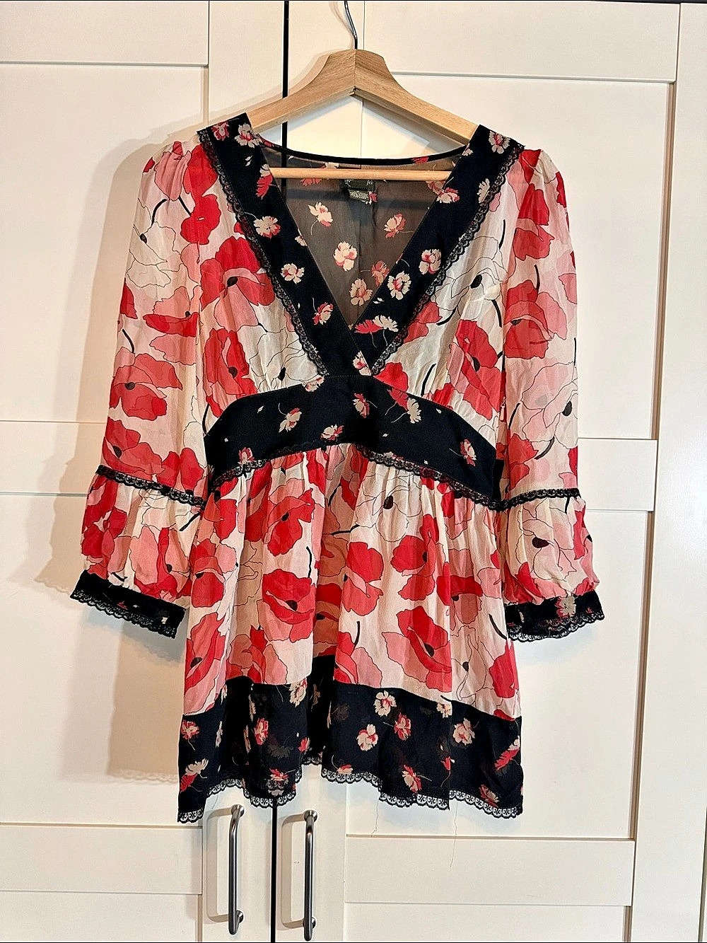 Floral Long Sleeve Blouse in Pink & Black B18